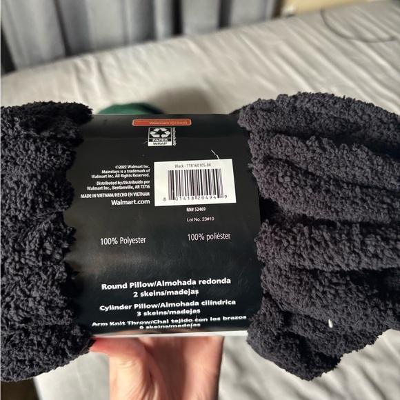 Mainstays Chenille Chunky set. - Picture 5 of 11